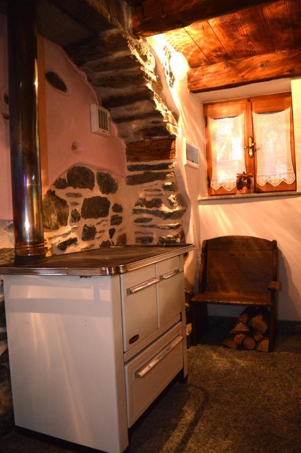 Вилла Casa Della Nonna Antronapiana Экстерьер фото